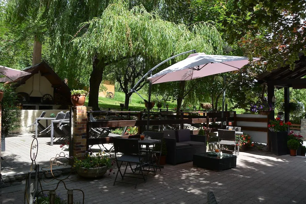 Hotel & Restaurant Le Chalvet Embrun 0*,